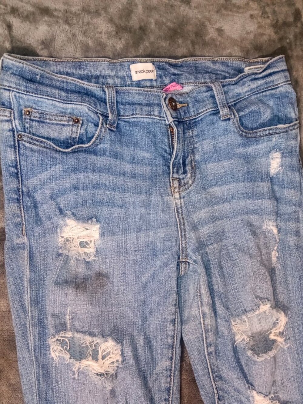 Size 5 Distressed Boyfriend Skinny Jeans By Sneakpeek